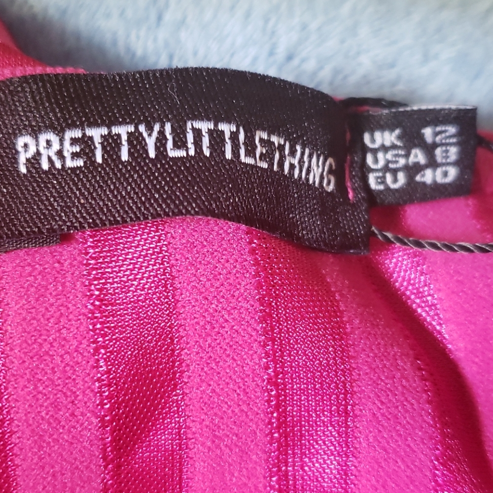 PrettyLittleThing - Picture 3 of 5